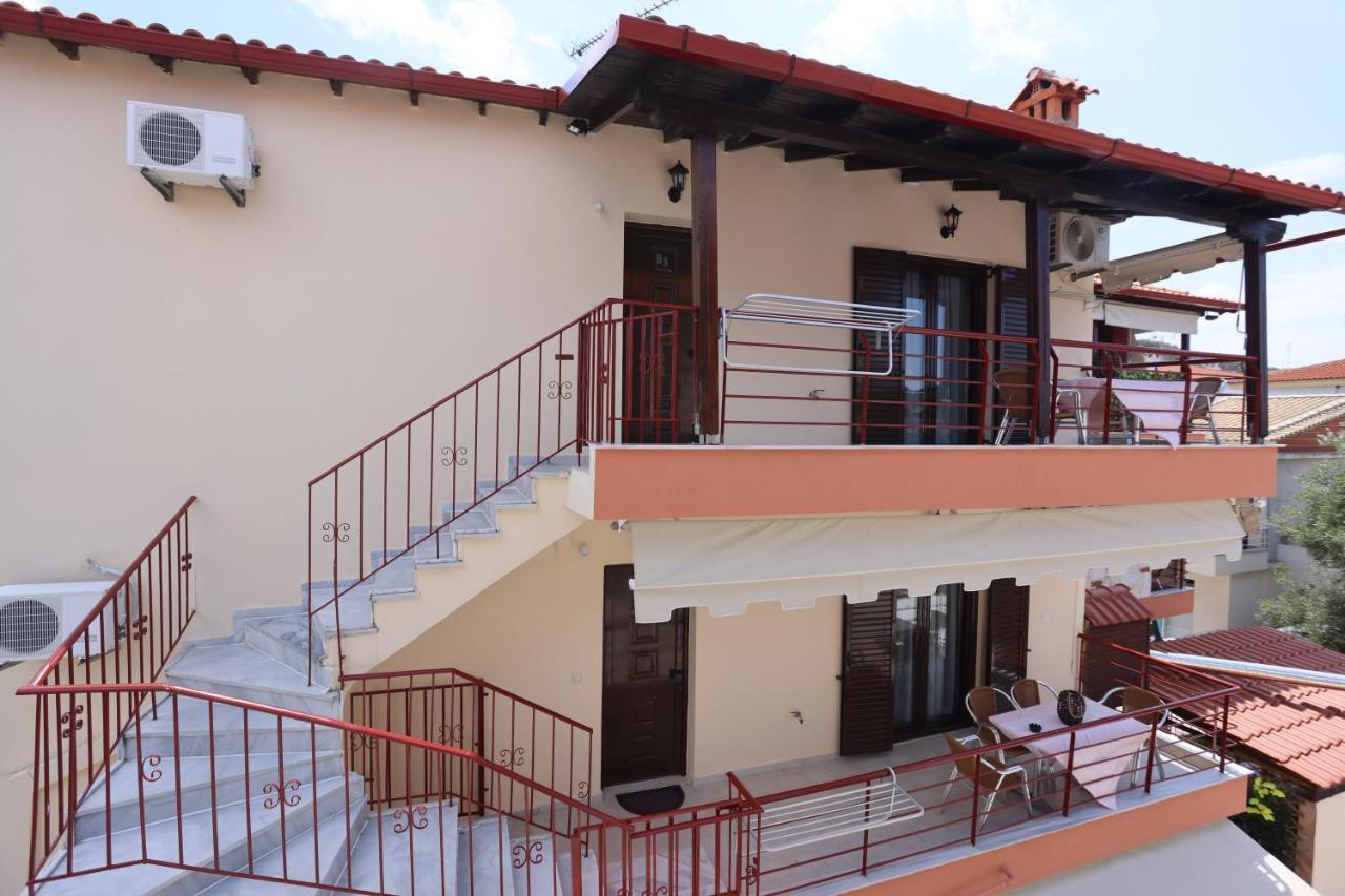 Katerina Apartments Pefkochori Exterior photo