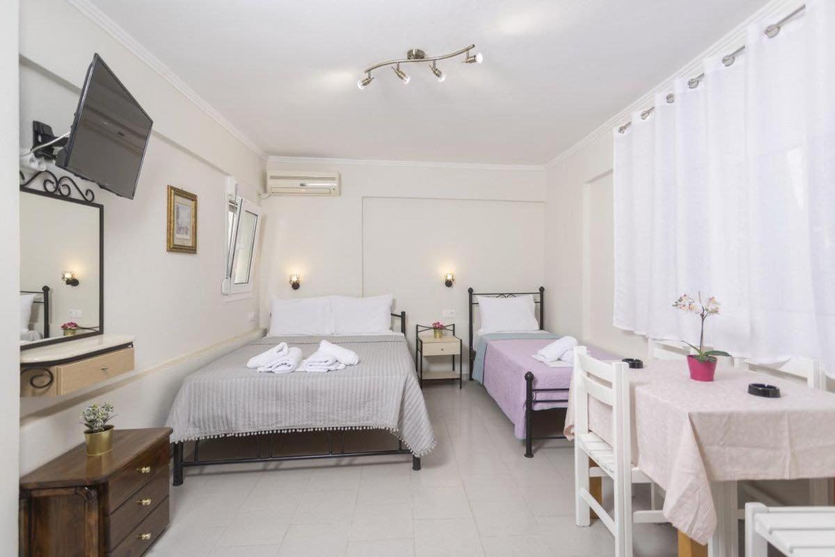 Katerina Apartments Pefkochori Exterior photo